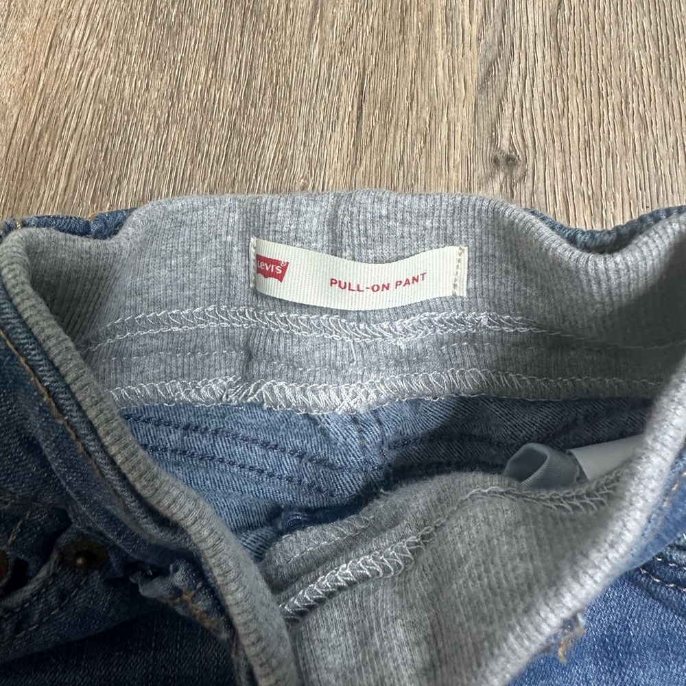 Levi's Baby Pull-On Distressed Jeans 9M - Picture 3 of 4